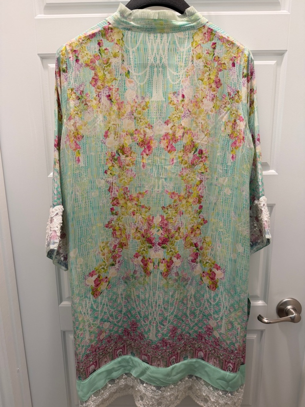 Farah Talib Aziz silk printed kurti - Picture 5 of 6